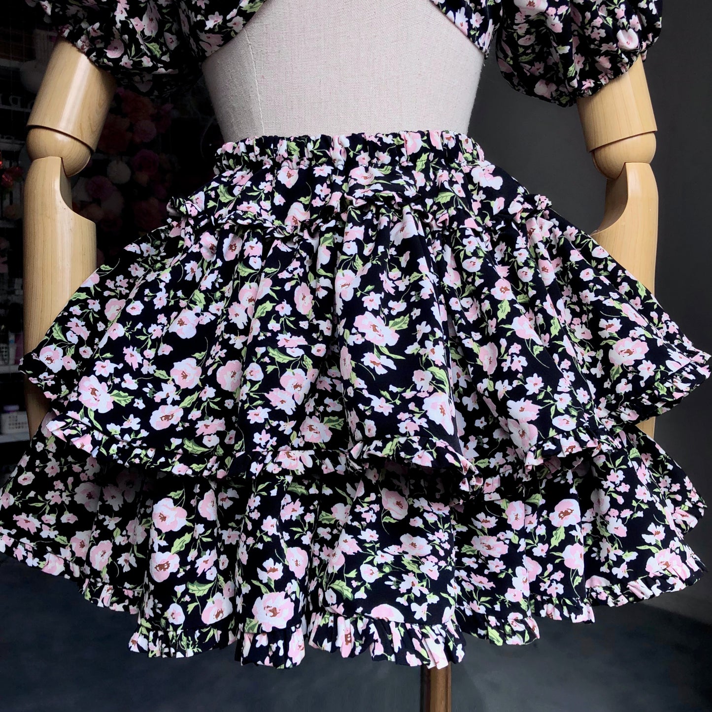 Floral Girl Black Puffy Sleeves Two Piece Set